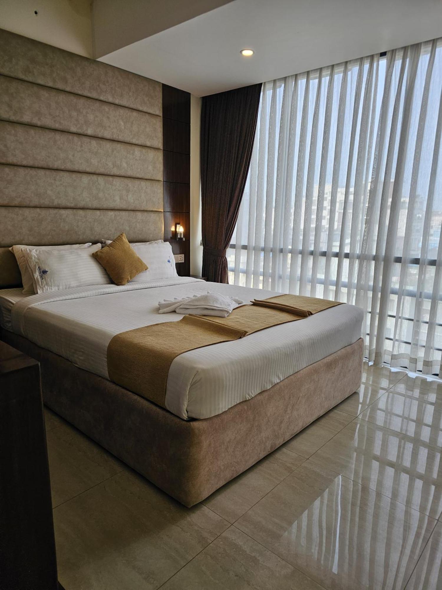 White Park Hotel & Suites Čitágáon Exteriér fotografie